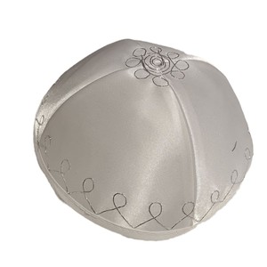 Kippa en satin Étoile <span class=keywords><strong>de</strong></span> David pour Hanouka, vente en gros, pour hommes et femmes, Yarmulke Kippot, <span class=keywords><strong>chapeau</strong></span> juif pour cérémonie, souvenir avec clip - Product Image 1