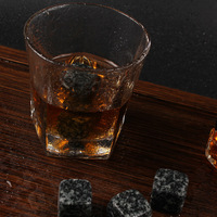 Accesorios de barra de piedra de mármol de granito bloque de hielo de vino reutilizable de lujo respetuoso con el medio ambiente personalizado para whisky