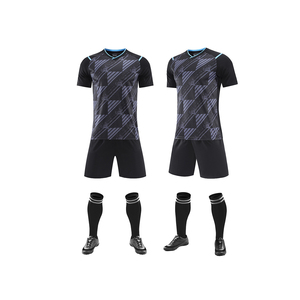 Maglie da calcio ad alte prestazioni divise da calcio per allenamento con tecnologia Dri FIT e pannelli di ventilazione a rete - Product Image 1