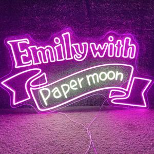 Enseigne néon <span class=keywords><strong>LED</strong></span> personnalisée « Emily avec la lune en papier » |   <span class=keywords><strong>Ruban</strong></span> décoratif violet pour mariage, événement, maison |   Enseigne néon personnalisée avec texte - Product Image 1