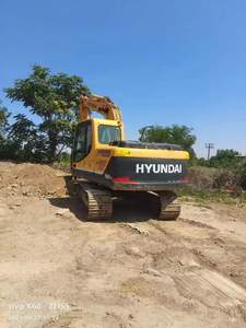 Excavadoras Hyundai 150lc Usadas de Corea, Excavadora de Cadenas Hyundai de 15 Toneladas, Motor y Engranajes de Alta Eficiencia - Product Image 3