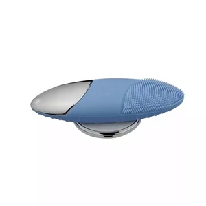 Brosse nettoyante faciale en silicone à charge sans fil, brosse de nettoyage imperméable pour les soins de la peau - Product Image 1