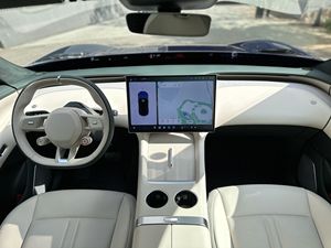 <span class=keywords><strong>Auto</strong></span> Eléctrico Usado Xiao <span class=keywords><strong>Mi</strong></span> Yu7 2025, Tracción en las Cuatro Ruedas, Volante a la Izquierda, 5 Plazas, Autonomía de 700 km NEDC - Product Image 6