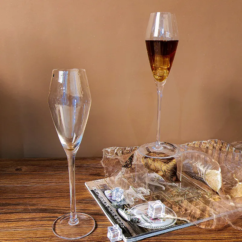 शादी के लिए लंबे तने वाले वाइन ग्लास कस्टम वाइन ग्लास क्रिस्टल गॉब्लेट रेड वाइन ग्लास