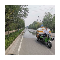Petit tricycle électrique à trois roues avec réservoir d'eau de 1500L, pompe à transmission automatique 4x2, état neuf BY-X15