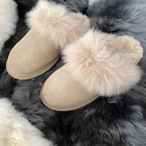 Pantoufles d'intérieur pour femmes en laine douce et en <span class=keywords><strong>cuir</strong></span> fendu avec fourrure de mouton pour femmes de créateur à la mode très vendues - Product Image 1