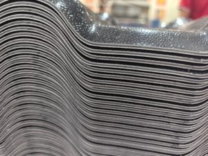 Tejas de Techo de Resina Sintética de PVC Corrugado Estilo Español Pingyuan R1050 - Láminas para Techos de Villas Resistentes al Agua, a los Rayos UV y Duraderas - Product Image 3