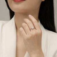 Bague en moissanite, argent sterling 925, ronde, 1 carat, solitaire à quatre griffes, bijoux de fiançailles, de mariage, cadeau pour femme