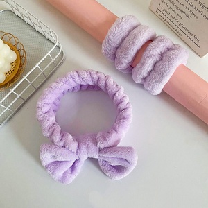Set de Diadema y Muñequeras para Spa, Lavado Facial, Cuidado de la Piel y Maquillaje, con Lazo Suave y Muñequeras a Juego, Regalo - Product Image 6