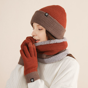 Hiver Nouveau Chapeau tricoté pour femmes <span class=keywords><strong>et</strong></span> hommes, écharpe, gant Ensemble de trois pièces, peluches incluses, super épais, design élégant - Product Image 4