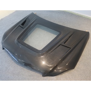 2007-2014 Car Upgrade Carbon Fiber Transparent <b>Engine</b> <b>Hood</b> New Condition Fit for Benz C-Class W204 C63 Wet Carbon Fiber - Product Image 3