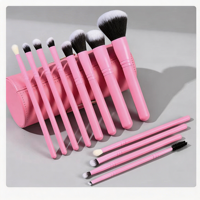 Ensemble de 18 pinceaux cosmétiques en fibres synthétiques avec manche en bois rose pour les maquilleurs, outils de maquillage pour le visage et les yeux avec sac cosmétique