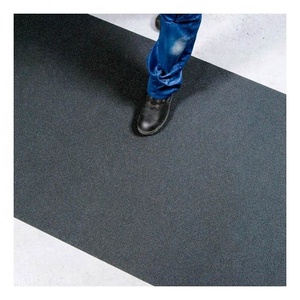 Cinta Antideslizante de PVC Premium para Áreas de Alto Tráfico, Previene Resbalones y Caídas - Product Image 5