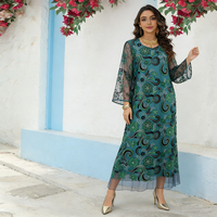 Abaya maxi élégante brodée turquoise avec des manches en maille transparente à applications florales 3D et des détails floraux