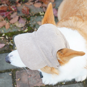Chongtapet Gorra de béisbol de pana para perro con orejeras, sombrero de sol de verano, ropa para mascotas, estilo monocromático - Product Image 3
