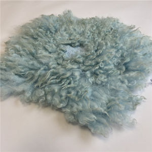 Manta Redonda Larga y Rizada para Fotoshoot - Product Image 1