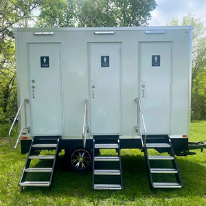 Baño Portátil de Acero Resistente Magic House 2025, Remolque Móvil para Uso en Exteriores, Parques y Viajes - Product Image 1