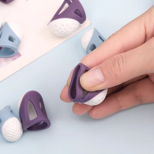 Doigtier en silicone anti-piqûre, outil de couture, petite et grande taille, durable - Product Image 4