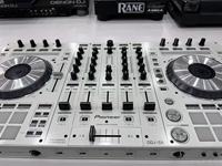 Contrôleur numérique à quatre canaux Pioneer DDJ-SX Ddjsx blanc pour Serato DJ Pro