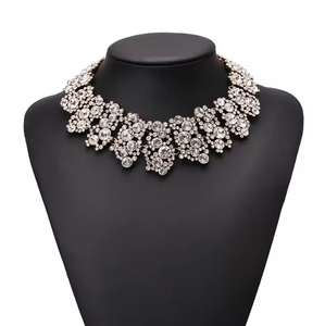 Collar Gargantilla de Cadena de Eslabones de Aleación Chapada en Oro 2026ZP, Elegante y Moderno con Perlas y Diamantes de Imitación, Regalo para Mujer - Product Image 2