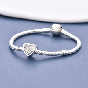 Abalorios de Plata con Forma de Corazón y Gestos de Mano (Niño/Niña) - "Eres Siempre en <span class=keywords><strong>Mi</strong></span> Corazón" - Compatibles con Pulseras <span class=keywords><strong>Originales</strong></span> - Joyería de San Valentín Berluque - Product Image 4