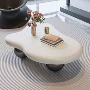 Nouvelle table basse en crème style nuage français, table basse irrégulière de luxe léger, table de salon moderne et simple pour petits appartements - Product Image 3