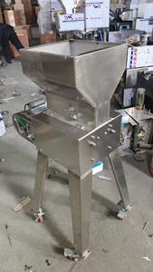 Accueil Brew Pub Hôtel Bar Petite Usine De Bière En Acier Inoxydable Orge Crush Brassage Équipement Système Brasserie Moulin À <span class=keywords><strong>Malt</strong></span> pour La Bière - Product Image 6