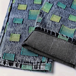 Nuevos Jeans de Mezclilla con Parches para Hombre - Diseño Único con Patrón Cuadrado, Tela Elástica de Alta Calidad, Ideal para Hip-hop - Product Image 3