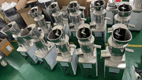 Multifunctionele sapcentrifuge, blender en sapcentrifugeermachine, elektrische fruitpers voor het maken van gembermix.