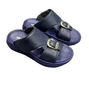 थोक बिक्री पुरुषों के आकस्मिक फैशन बकल स्ट्रैप खुले पैर की अंगुली पु चमड़े के आदमी स्लाइपर गर्मियों के अरबिक प्लेटफॉर्म समुद्र तट स्लाइड मैन स्लिपर - Product Image 2