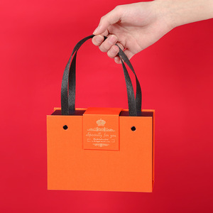 Biểu Tượng Tùy Chỉnh Sang Trọng Xách Tay Từ Bao Bì Tay Áo Hộp Vàng Gấp Cứng Nhắc Hardbox Nam Châm - Product Image 6