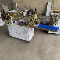 Machine personnalisée pour la division de la pâte et la fabrication de gâteaux / Diviseuse de pâte et machine à faire des gâteaux / Diviseuse de pâte et machine à fabriquer des gâteaux