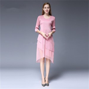 Las mujeres Sexy cuello en V Casual vestidos de encaje de mujeres Midi hueco nuestra malla vestido Miyake pliegues vestidos - Product Image 5