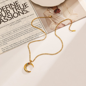 Collar con Colgante Luna Dorada y Piedras de Colores con Engaste de Bisel, Cadena Ajustable para Uso Diario - Product Image 1