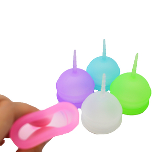 Copa Menstrual <span class=keywords><strong>de</strong></span> colección <span class=keywords><strong>de</strong></span> sangre <span class=keywords><strong>de</strong></span> período <span class=keywords><strong>de</strong></span> niñas plegables <span class=keywords><strong>de</strong></span> silicona médica femenina - Product Image 3