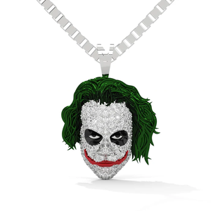 Colgante Infantil Joker Iced de Plata de Ley Chapado en Oro de 18K, Inspirado en el Villano Icónico de Gotham, con Incrustaciones Completas de Circonitas Cúbicas - Product Image 1