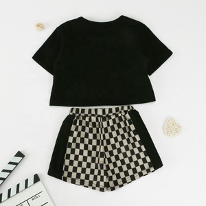 Ensembles de vêtements pour enfants à motif de damier mélange de coton 3-8 ans avec taille réglable pour des vêtements d'été décontractés et de plein air - Product Image 5