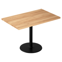Tables de restaurant en chêne massif au design moderne et élégant