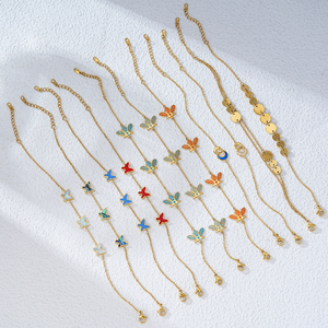 กำไลข้อมือลายพระจันทร์และผีเสื้อชุบทองคำขายส่งแบบกำหนดเองได้ - Product Image 2