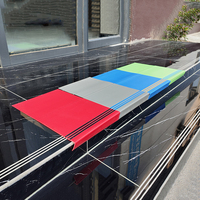 Marchepieds d'escalier en PVC modernes faciles à nettoyer, antidérapants et résistants à l'abrasion pour hôpitaux, cuisines, salles de bain et utilisation extérieure