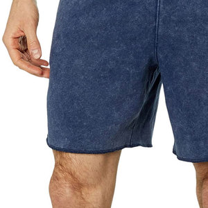 กางเกงขาสั้นผู้ชายแบบย้อมสีเอซิด ระบายอากาศได้ดี เป็นมิตรกับสิ่งแวดล้อม สีและขนาดปรับแต่งได้ แฟชั่นสตรีทแวร์ โลโก้สั่งทำได้ กางเกงขาสั้นลำลองสำหรับฤดูร้อน - Product Image 5