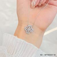 Collier de trèfle à quatre feuilles avec diamants cultivés en laboratoire DK avec collier croix en or 18 carats cadeau de fête offre d'usine directe