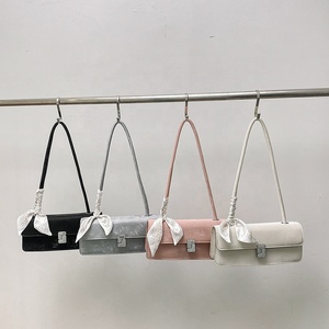 2024 Schlussverkauf Kunstleder-Handtaschen Damen reine Farbe Bowknot Unterarm-Schultertasche Rechteckige Marken-Designer-Taschen für Mädchen - Product Image 1