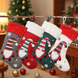 Décorations de <span class=keywords><strong>Noël</strong></span> en tissu motif ours de dessin animé, grandes chaussettes décoratives, sac cadeau de chevet, ornements suspendus pour <span class=keywords><strong>cheminée</strong></span> - Product Image 2