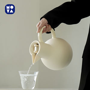Hervidor de Acero Inoxidable Aislado de 1000 ml de la Marca MOYA |   Jarra de Agua Minimalista Ecológica con Asa, Mantiene el Frío de 12 a 24 Horas - Product Image 5
