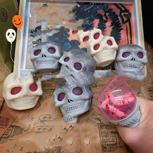 Juguetes Blandos 3D de Calaveras de Insectos para Halloween 2024, Divertidos Juguetes Antiestrés de Fantasmas y Calaveras para Niños de 5 a 7 Años - Product Image 1