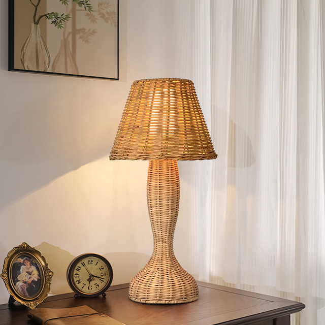 Handmade Rattan Desk Lamp Vintage Wicker Wooden Nightstand Lamp with E27 Bulb for Home Office or Living Room Decor