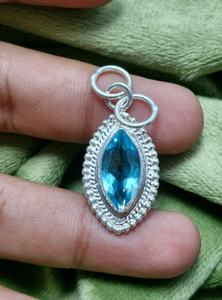 Colgante de Plata de Ley 925 de Calidad Superior con Topacio Azul, Piedra de la Verdad, Claridad y Calma, Joyería de Piedras Preciosas, Excelente Precio - Product Image 4