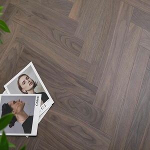 Suelo de Madera Contrachapada de Nogal Negro de Grado AB con Tres Capas de Gesso Blanco, Resistente a la Humedad, Sistema T&G de 12 mm, Diseño en Espiga, para el Hogar, IEC62321 - Product Image 2