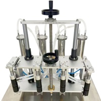 Machine de remplissage automatique d'aérosols parfumés, petite machine verticale automatique de remplissage de liquides à 4 têtes sous vide pour parfums et fragrances